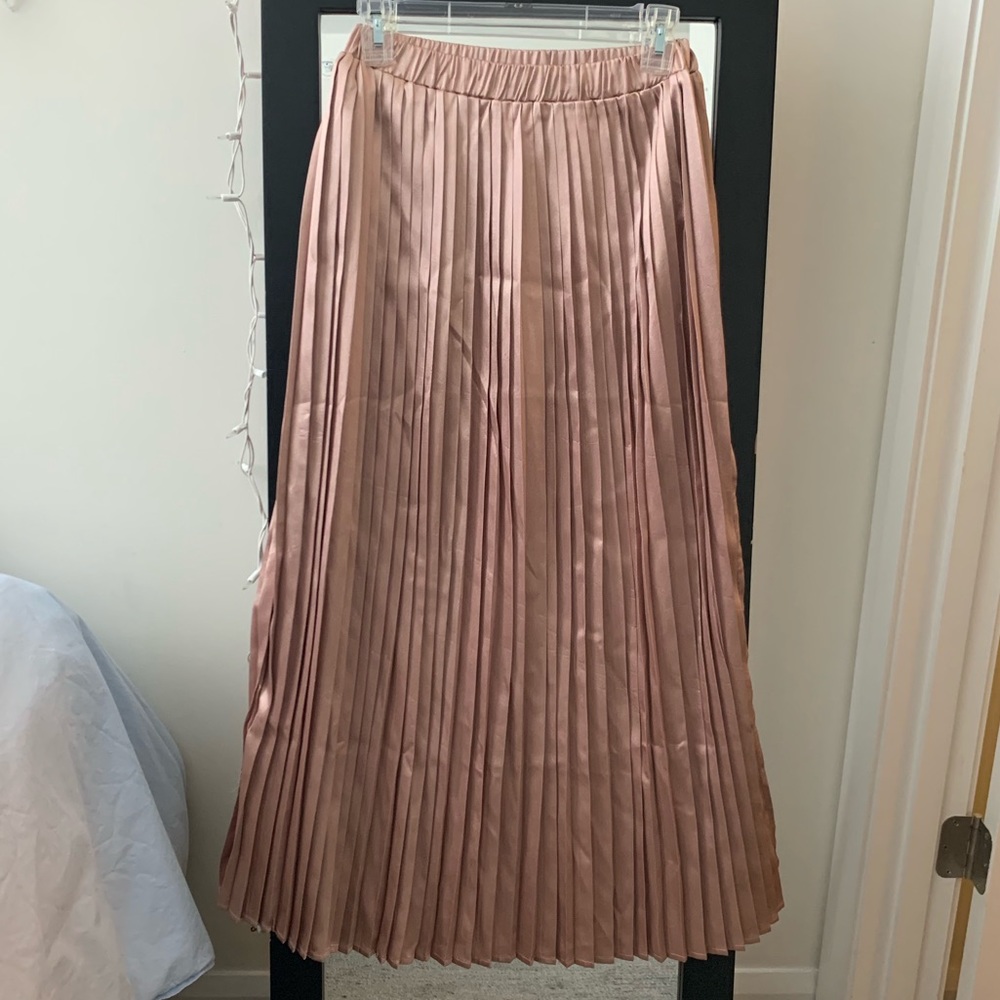 Nasty Gal pink shimmer pleated skirt